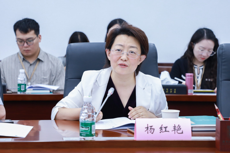 中国人民大学书报资料中心副主任杨红艳